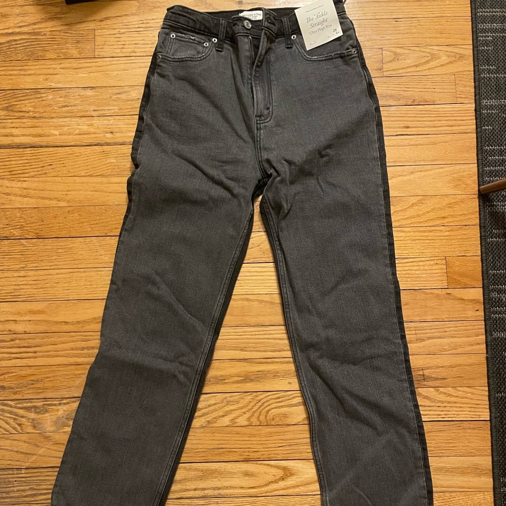 NWT abercrombie ankle straight jeans